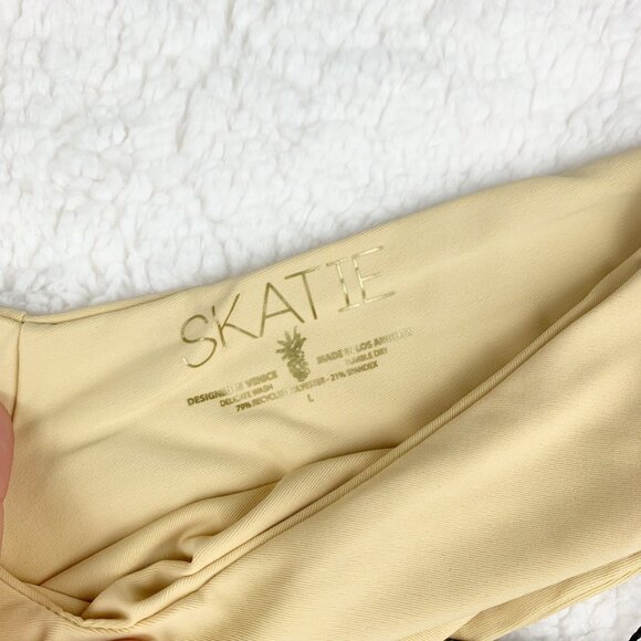 Skatie | Mandi Bikini Bottom Buttercup - Picture 5 of 8